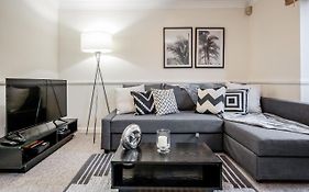 K Suites - The Galleria II